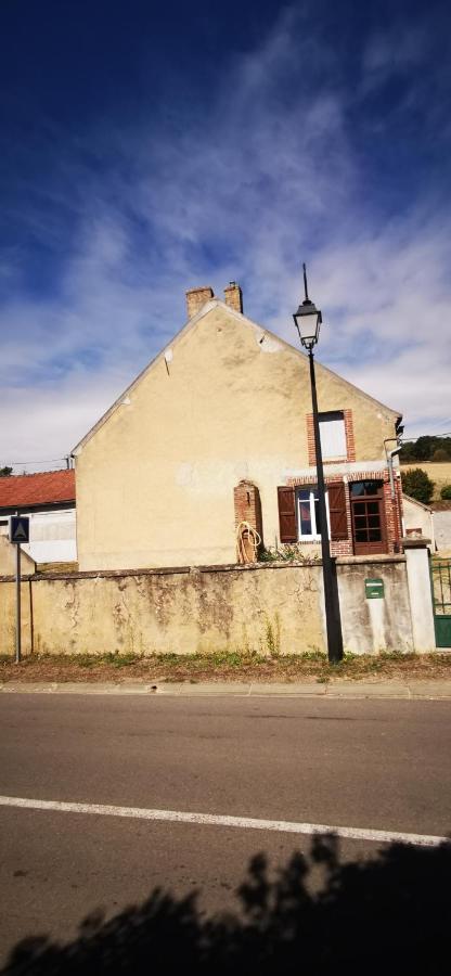 Maison De Campagne Villa La Celle-Saint-Cyr Exterior photo